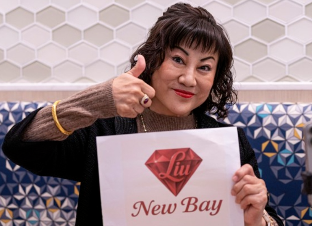 炸了: 华人女首富竟不是加拿大税务居民? 坐拥3家商场＋豪宅, 要拿下TheBay门店- 本地新闻- 加拿大新闻- 约克论坛